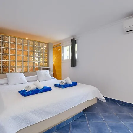 Anngo Dos Javea